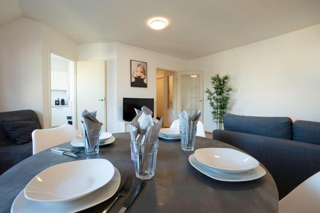 Stylish 2 Floor Penthouse • 15 Min To City Center Відень Екстер'єр фото