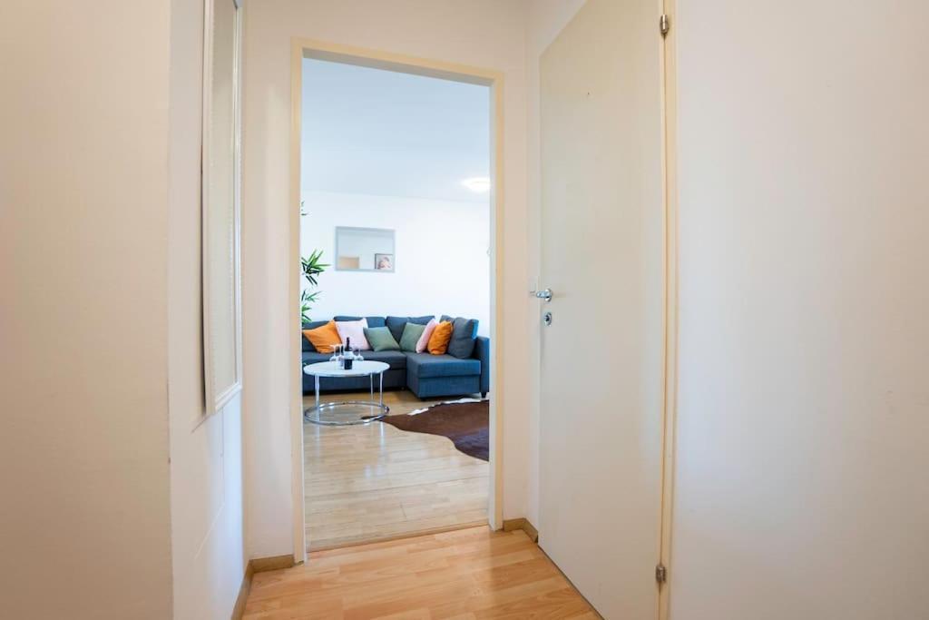 Stylish 2 Floor Penthouse • 15 Min To City Center Відень Екстер'єр фото